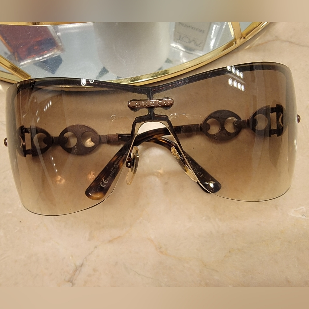 Gucci Sunglasses Style GG 2772/S